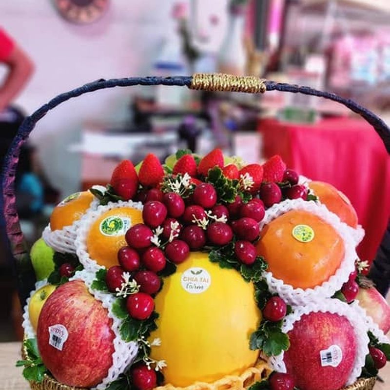 กระเช้าผลไม้นำเข้าพรีเมียม จัดโดย Three Tigers Gift แบบที่ 8